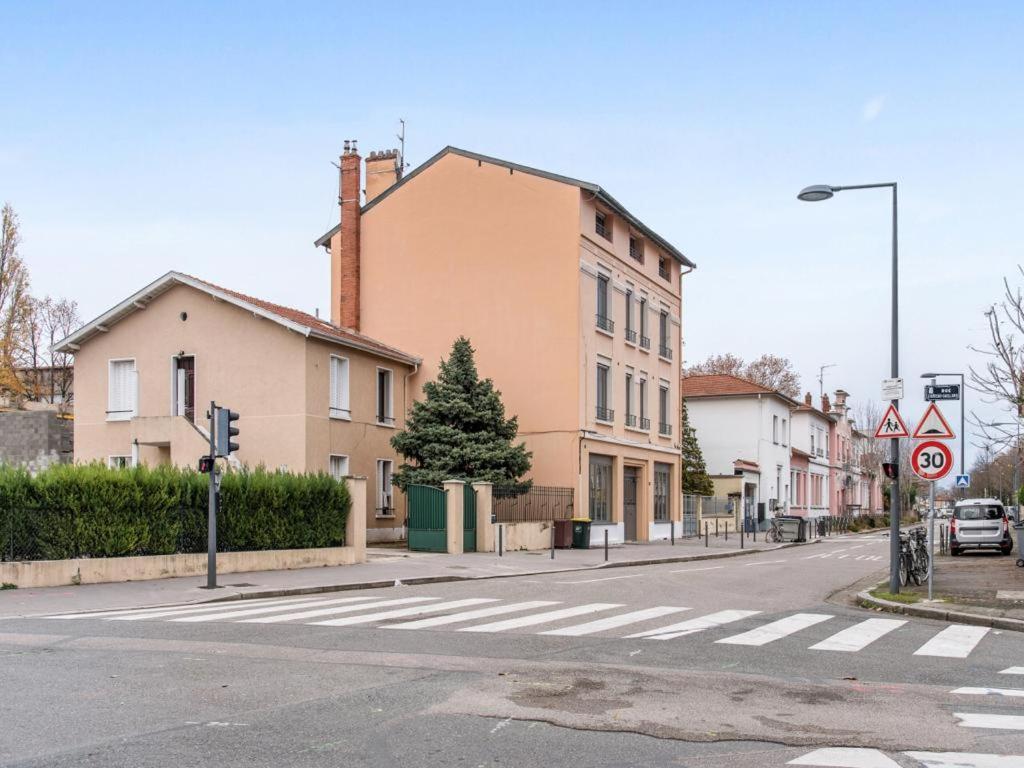 Stop Chez M District # Qualite # Confort # Simplicite Villeurbanne Dış mekan fotoğraf